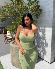 Kylie Jenner 08/11/2021 фото №1309126