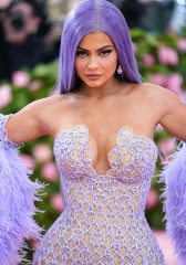 Kylie Jenner – 2019 Met Gala фото №1169602