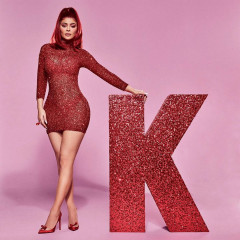 Kylie Jenner – Valentine’s Collection Campaign of Her Own Brand Kylie Cosmetics фото №1137133