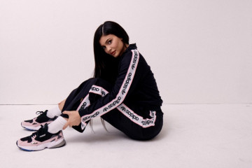Kylie Jenner for Adidas Originals Falcon Fall/Winter 2018 Campaign фото №1096029