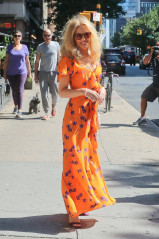 Kylie Minogue - Leaving Hotel in New York 06/26/2018 фото №1082954
