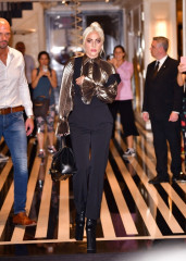 Lady Gaga - New York 07/01/2019 фото №1192742