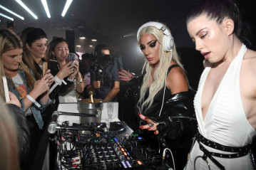 Lady Gaga - Haus Laboratories Launch in Los Angeles 09/16/2019 фото №1219923