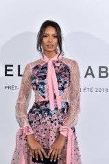 Lais Ribeiro at Elie Saab Show at Paris Fashion Week фото №1104722