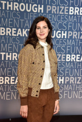 Lana Del Rey - 7th Annual 2019 Breakthrough Prize Ceremony 11/04/2018 фото №1114326