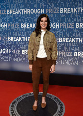 Lana Del Rey - 7th Annual 2019 Breakthrough Prize Ceremony 11/04/2018 фото №1114327