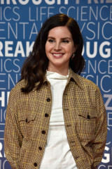 Lana Del Rey - 7th Annual 2019 Breakthrough Prize Ceremony 11/04/2018 фото №1114324
