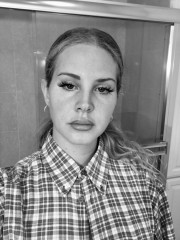 Lana Del Rey - Instagram 07/09/2020 фото №1264555