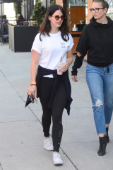 Lana Del Rey - Beverly Hills 10/09/2018 фото №1108530