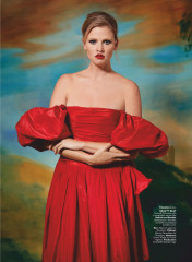 Lara Stone – InStyle US March 2019 фото №1144505