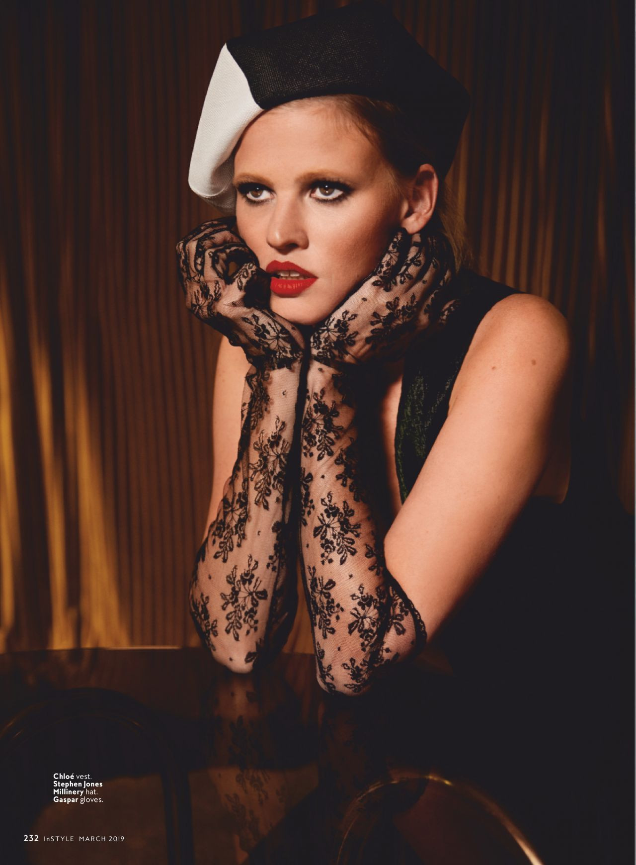 Лара Стоун (Lara Stone)