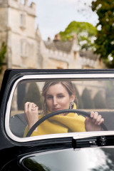 Laura Carmichael – Town & Country UK Autumn 2019 Issue фото №1212753
