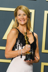 Laura Dern - 92nd Annual Academy Awards in Los Angeles (Press Room) / 09.02.2020 фото №1270738