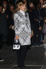 Lea Seydoux – Louis Vuitton’s Boutique Openingin Paris фото №1000155