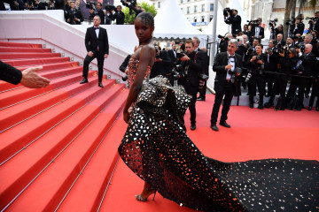 Leomie Anderson – “Once Upon a Time in Hollywood” Red Carpet at Cannes  фото №1177317