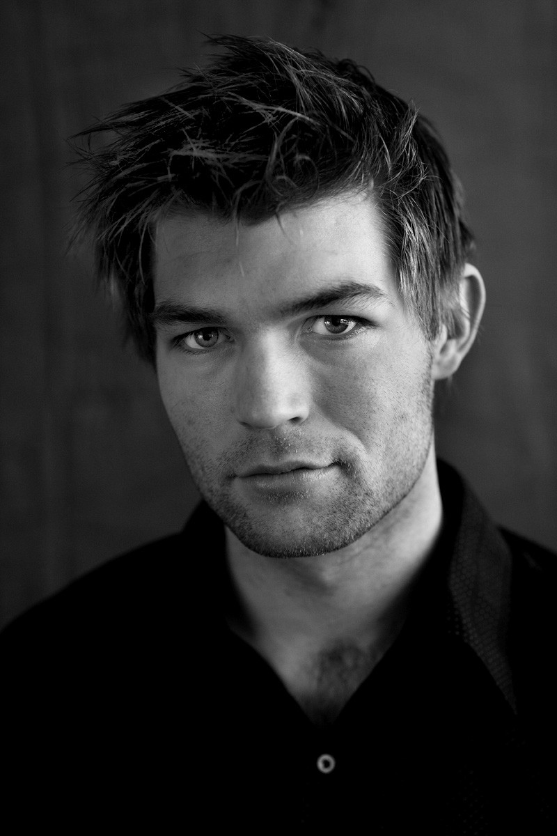 Лиам Макинтайр (Liam McIntyre)