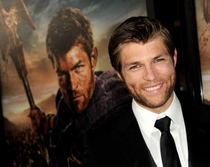 Liam McIntyre фото №615106