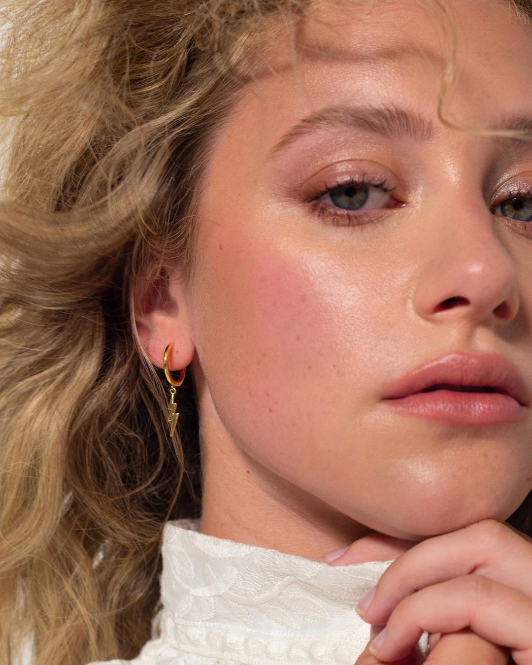 Лили Рейнхарт (Lili Reinhart)