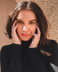 LILIMAR HERNANDEZ at a Photoshoot, May 2020 фото №1258633