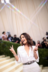 Lily Aldridge - MET Gala 2021: In America. A Lexicon Of Fashion 09/13/2021 фото №1311019