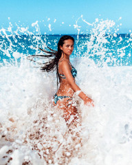 LILY CHEE in Bikini at a Photoshoot in Hawaii, January 2020 фото №1245095