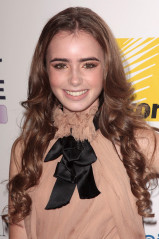 Lily Collins фото №409177