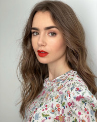 Lily Collins фото №1285256