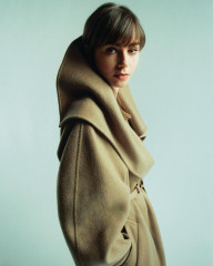 Lily Collins - Vogue Greece (January 2023) фото №1360467