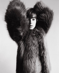 Lily Collins - Vogue Greece (January 2023) фото №1360462
