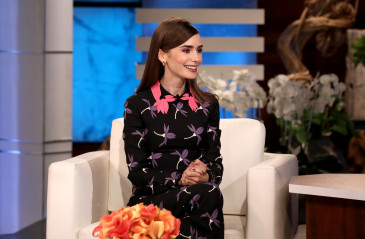 Lily Collins-The Ellen DeGeneres Show фото №1332048