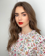 Lily Collins фото №1285257