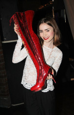 Lily Collins фото №674623