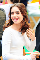 Lily Collins фото №674626