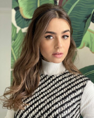 Lily Collins - 'Mank' Press Day // Jan 2021 фото №1287646