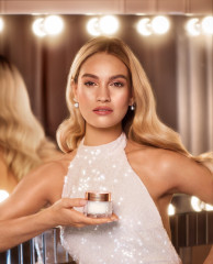 Lily James - Charlotte Tilbury 'Charlotte's Magic Cream' (2022) фото №1352222