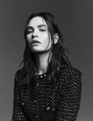 Lily James by Royal Gilbert for S Magazine (2023) фото №1397302