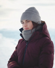 Lily James - Yellowknife, Canada (2024) фото №1397165