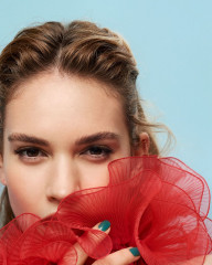 Lily James in L’Officiel Magazine, Netherlands May/June 2018 фото №1072557