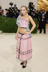 Lily-Rose Depp - Met Gala in New York 09/13/2021 фото №1336744