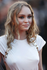 Lily Rose Depp – ‘Ismael’s Ghosts’ Screening at 70th Annual Cannes Film Festival фото №965663