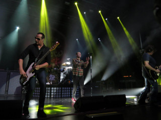 Linkin Park - Chester Bennington with STP in Biloxi, MS 11/01/2013 фото №1155181