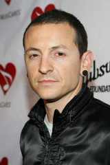 Linkin Park - Chester Bennington at 4th Annual MusiCares Benefit Show 05/09/2008 фото №1232743