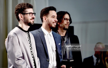 Linkin Park at American Music Awards 2017 11/19/2017 фото №1014056
