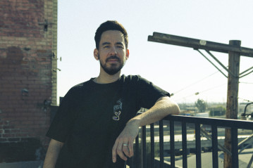 Linkin Park - Mike Shinoda by Frank Maddocks for Happy Endings Promo 02/24/2021 фото №1292337