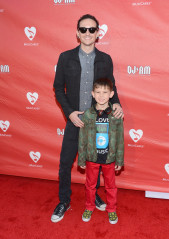 Linkin Park at MusiCares MAP Fund Benefit Concert in Los Angeles 05/30/2013 фото №987015