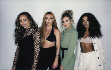 Little Mix – Photoshoot for “Spotify” Vertical Videos (2018) фото №1118277