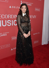 Lorde at 2018 Musicares Person of the Year Honoring Fleetwood Mac in New York фото №1035304