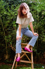 Lucie Bourdeu - T-shirt & Jeans Photoshoot | August 02, 2021 фото №1304716