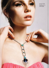 Lucy Boynton – Vanity Fair On Jewellery August 2019 Issue фото №1196289