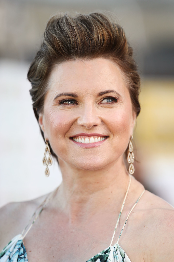 Люси Лолесс (Lucy Lawless)